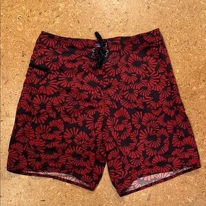 Patagonia Men’s Wavefarer Boardshorts | size 34